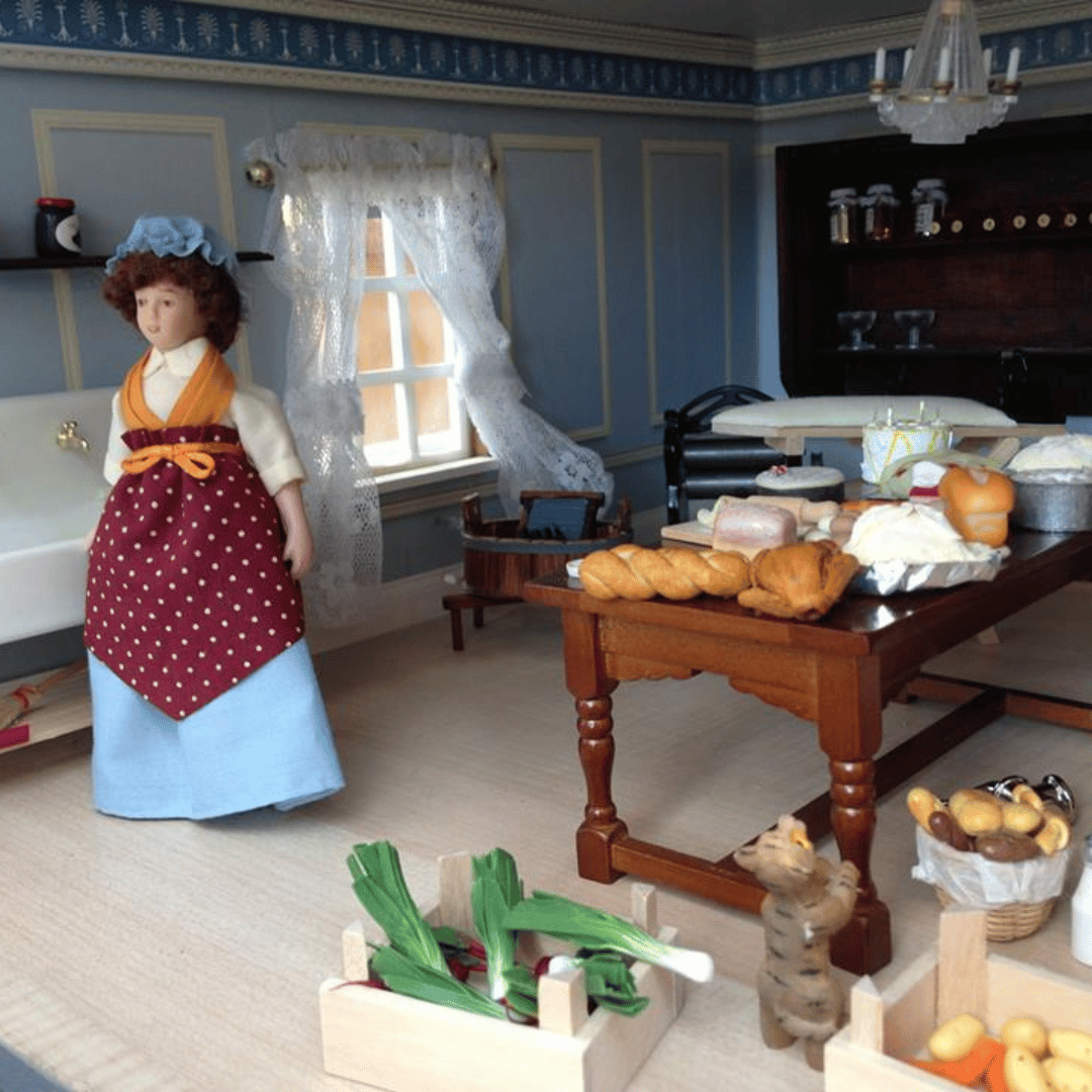 2 Doll house